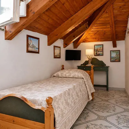 Luna Rossa Tatil Evi